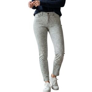 **NWOT** Free People Skinny Ankle Zipper Jean